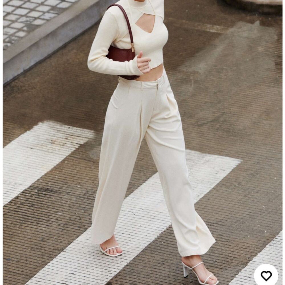 NWT Cider Ivory Satin Wide Leg Pleated Pants SZ M